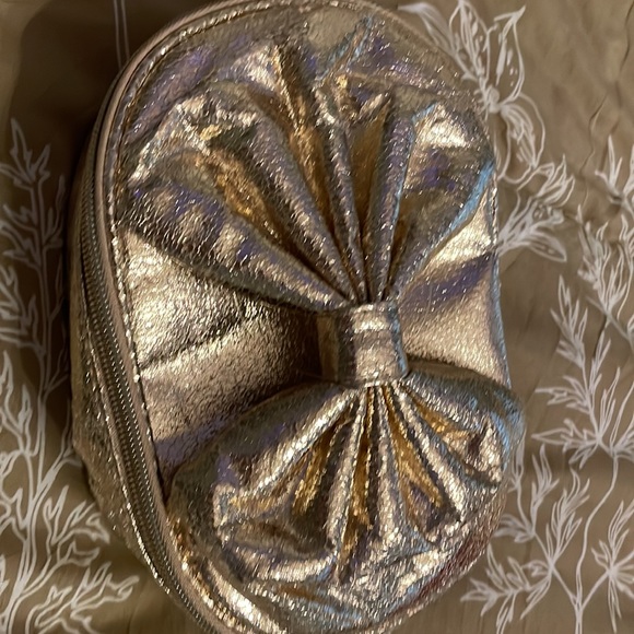 Victoria’s secret Cosmetic bag - Picture 2 of 3